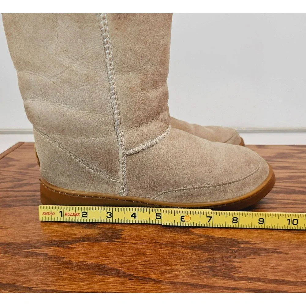 Minnetonka Snow Boots Ivory Brown Suede Round Toe Womens 8 Pull On Mid Top Solid